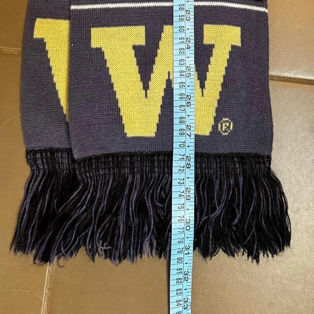 UNIVERSITY OF WASHINGTON HUSKIES winter scarf Unisex Purple and Gold UW EUC